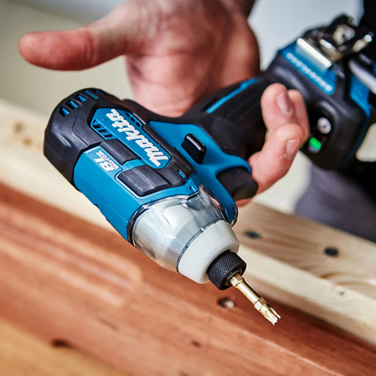 Avvitatore ad impulsi Makita TD111DSAJ 12V 2Ah