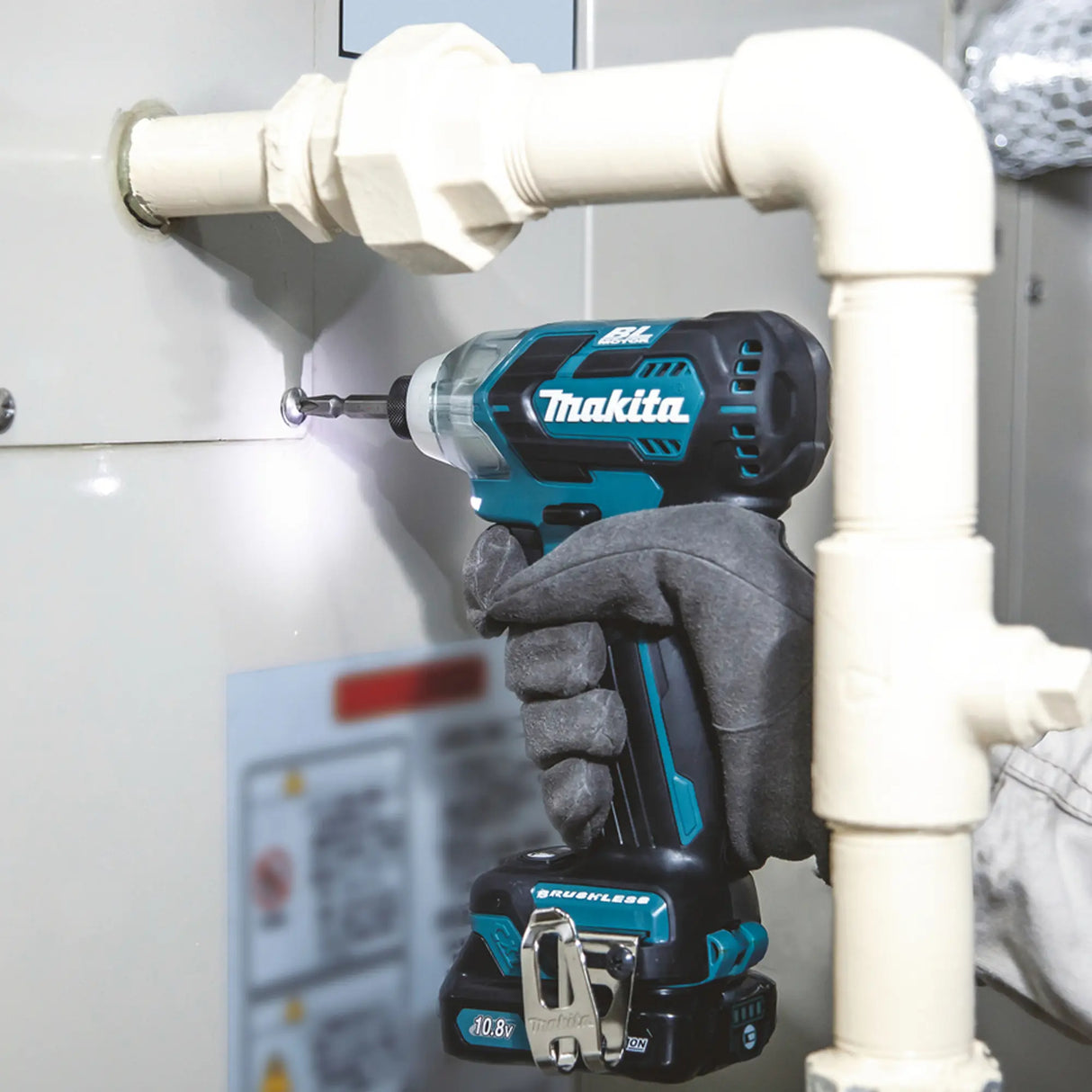 Avvitatore ad impulsi Makita TD111DSAJ 12V 2Ah